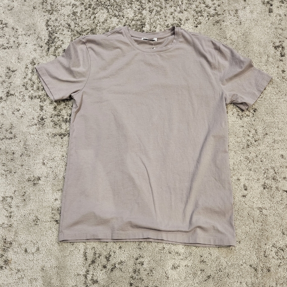Zara Tee - Picture 4 of 7